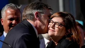 Cum a primit Adina Vălean vestea că soțul său, Crin Antonescu, va candida la președinție