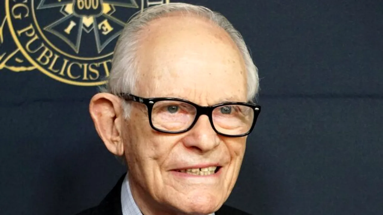 Alan Bergman, compozitorul care a scris pentru Frank Sinatra și Sting, a murit la 99 de ani