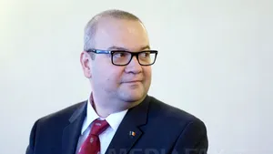 Iohannis l-a eliberat din funcţia de consilier prezidenţial pe George Scutaru