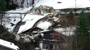 Vremea rea face ravagii în Austria: O persoană a murit în urma unei alunecări de teren - FOTO