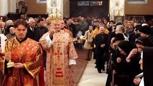 Cluj: Peste 600 de greco-catolici s-au rugat toată noaptea pentru pace, după atentatele de la Paris