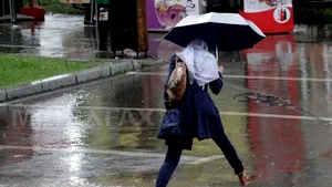 VREMEA va fi rece şi ploioasă. PROGNOZA METEO pentru miercuri şi joi