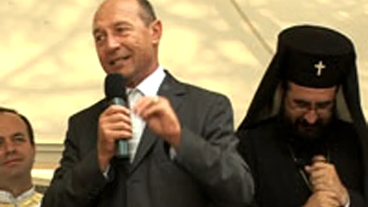 Băsescu către românii din Italia: În al doilea mandat vă aştept acasă