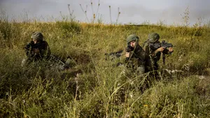 Israelul va lansa „în curând” operaţiuni militare pe coasta libaneză