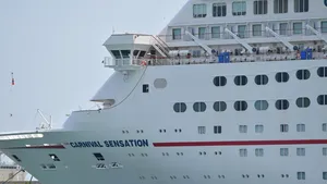 Focar de COVID-19 la bordul navei de croazieră Carnival, plecată de la Miami, la Seattle