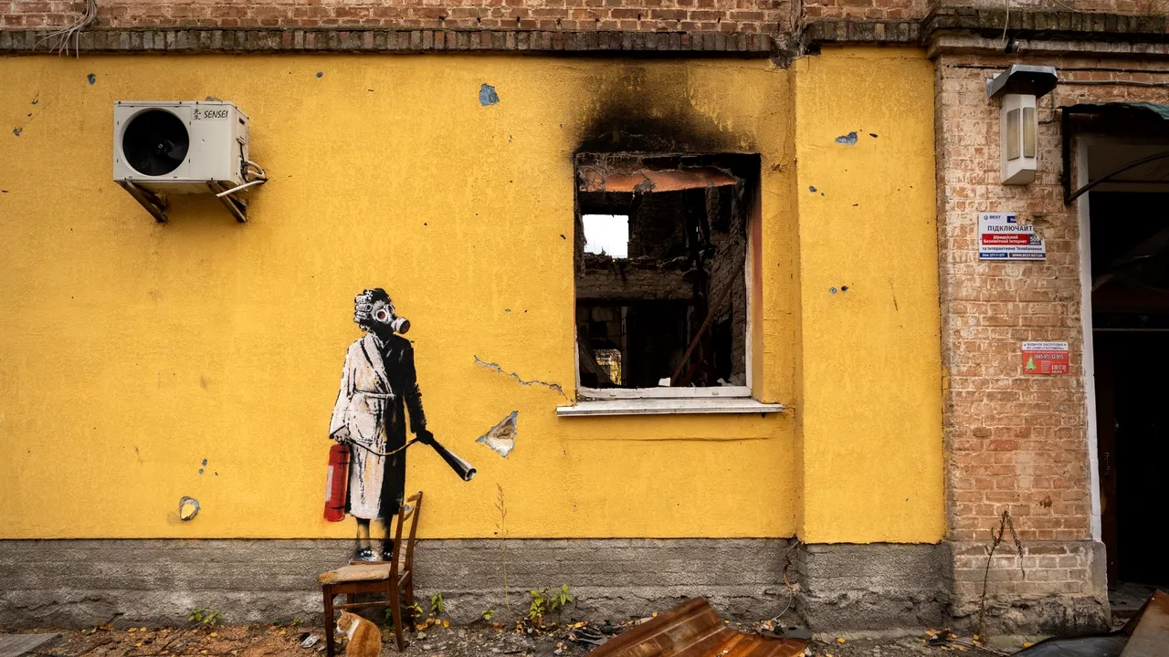 Mai multe persoane au furat o pictură murală a lui Banksy în Ucraina