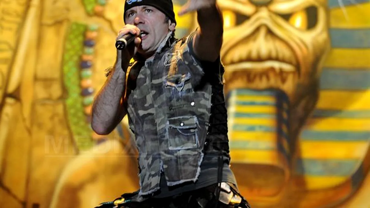 Bruce Dickinson, solistul trupei Iron Maiden, noul director de marketing al unei companii aeriene