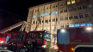 Supravieţuitor Colectiv, după incendiul de la Piatra Neamţ: Mă îngrozeşte pata de sânge de pe aşternut, neatinsă de foc
