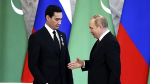 Putin are aliaţi de încredere în Asia. Noul preşedinte al Turkmenistanului cere întărirea legăturilor cu Rusia, în prima vizită oficială