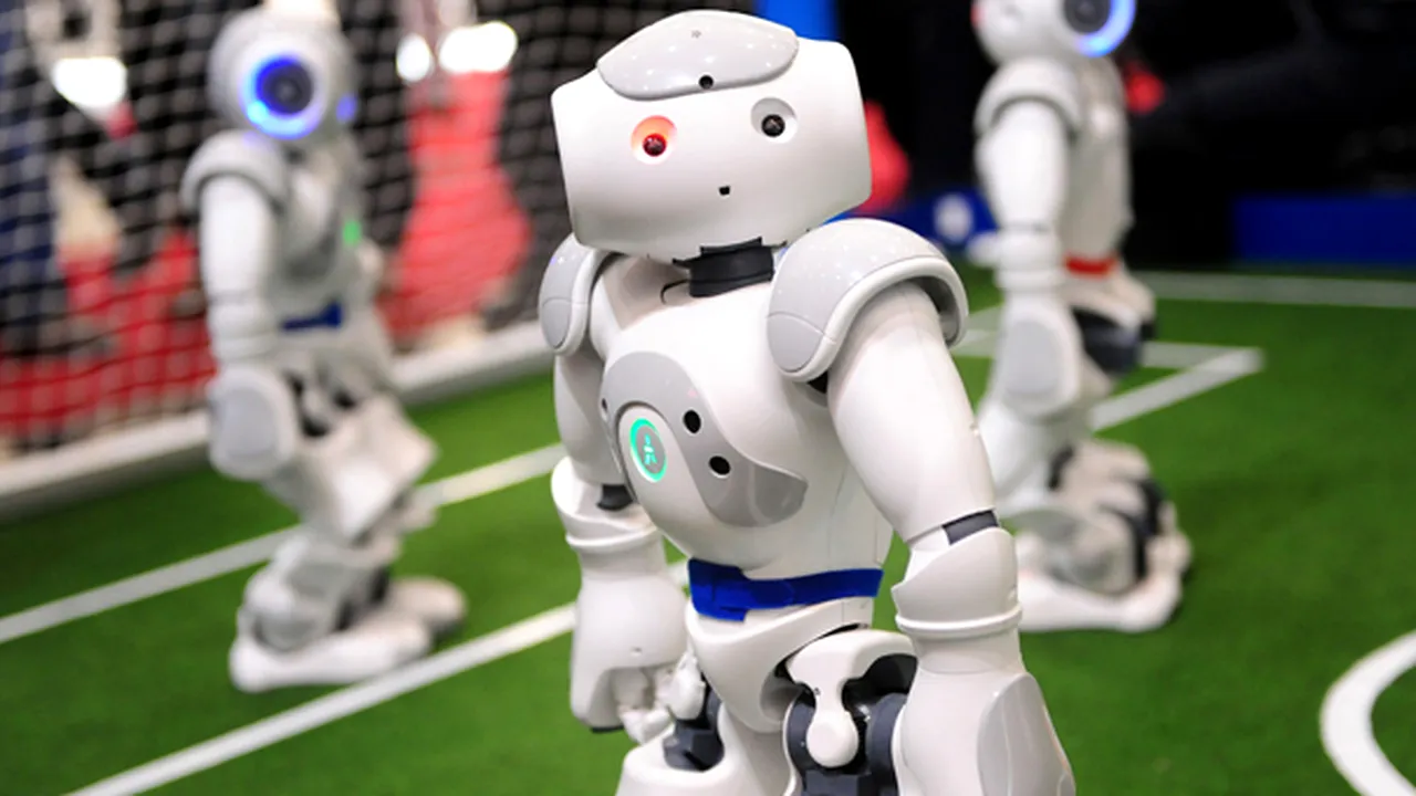 Roboţii au jucat fotbal la cel mai mare târg High-Tech din Europa - FOTO, VIDEO