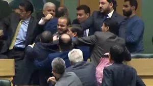 Bătaie în Parlamentul din Iordania. Aleşii neamului şi-au împărţit pumni şi palme în văzul lumii