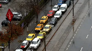 Trafic blocat pe Bulevardul Barbu Văcărescu din Capitală