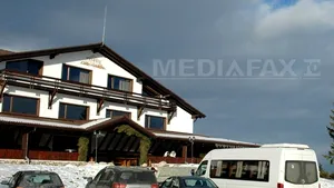 Delegaţii FMI, ospăţ cu pastramă de oaie şi tocăniţă de viţel la restaurantul Cheile Grădiştei - FOTO