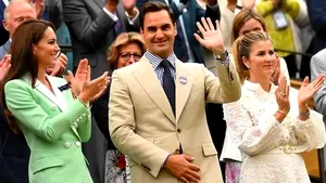 Federer a fost ovaţionat pe Centre Court, la Wimbledon