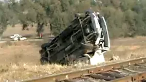 Tragedie în Republica Moldova: 8 morţi şi 15 răniţi, după ce un tren a lovit un microbuz - VIDEO