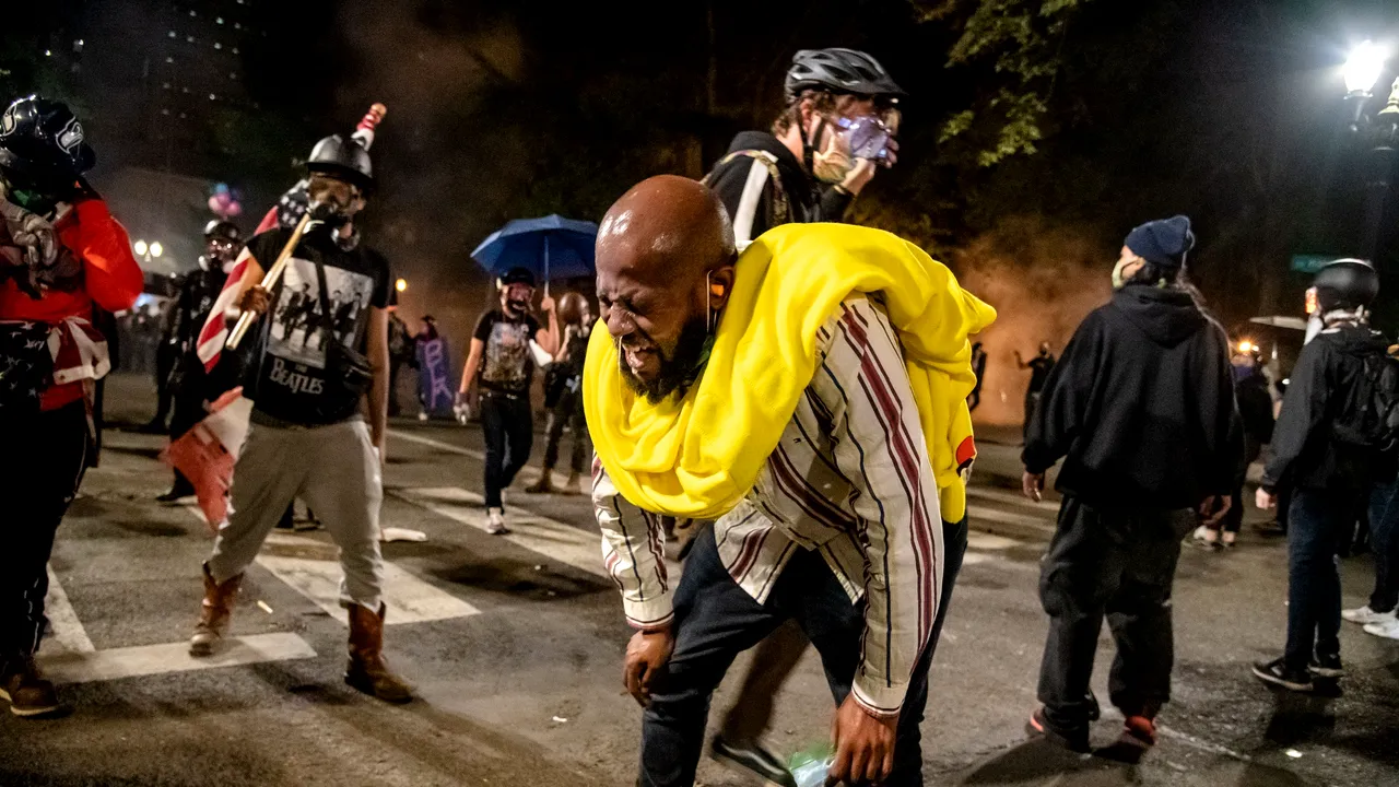 Noi proteste violente în Portland, soldate cu zeci de arestări ale manifestanţilor #blacklivesmatter