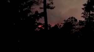 Furtuni, inundaţii şi incendii în Statele Unite. Mii de persoane au fost evacuate - VIDEO