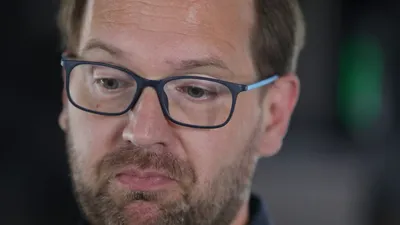Exclusiv PSD nu-l iartă pe Dominic Fritz. Amendament care-l vizează pe președintele USR, condamnat pentru conflict de interese, reintrodus în Legea integrității