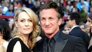 Sean Penn a divorţat