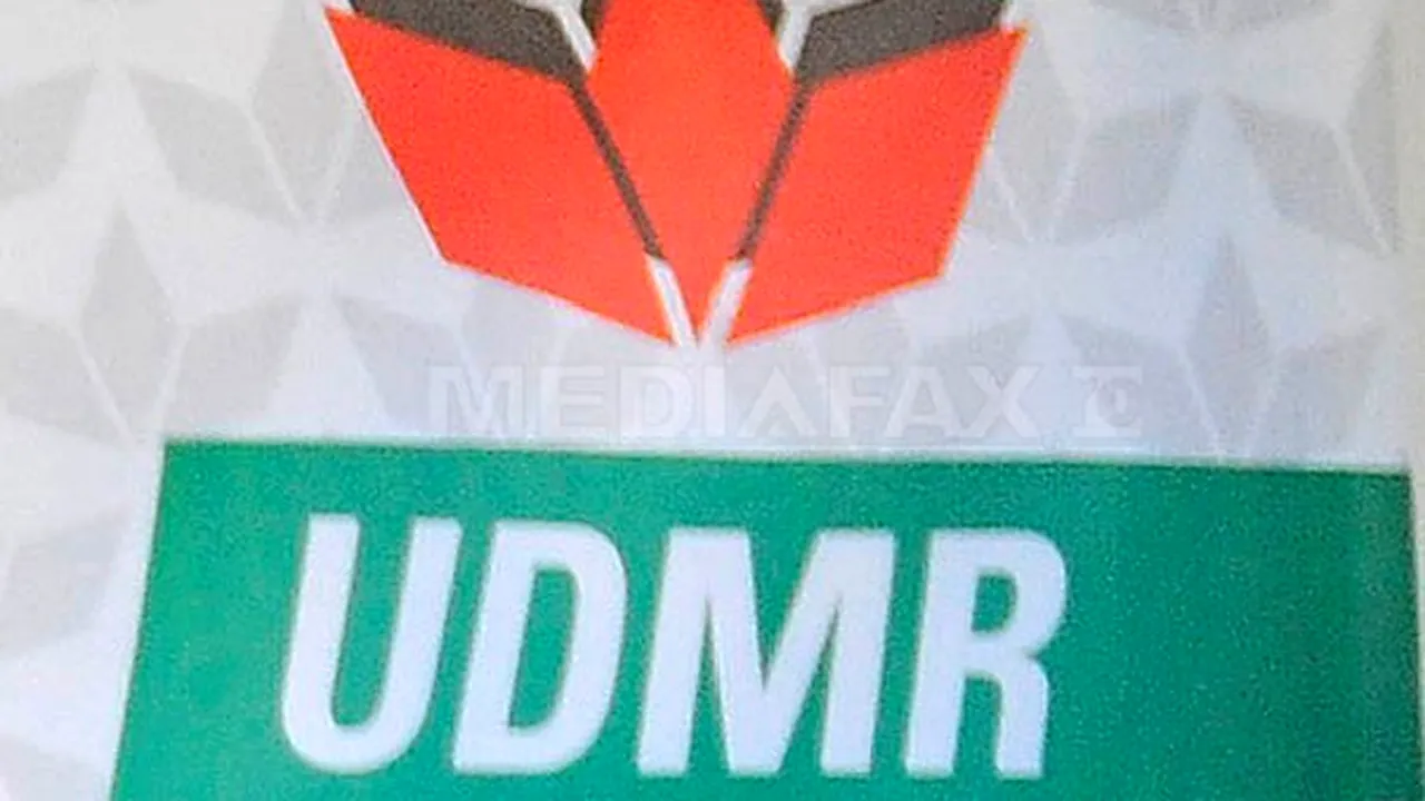 Protest al sindicaliştilor la Târgu Mureş, unde se desfăşoară Consiliul Reprezentanţilor Unionali ai UDMR