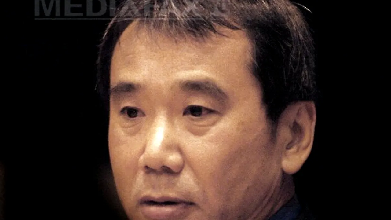 Murakami a comparat prostestele de la Hong Kong cu lupta care a dus la căderea Zidului Berlinului