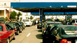 Trafic dublu la ieşirea din ţară prin Nădlac, faţă de zilele normale