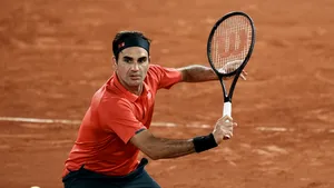 Federer va sta departe de terenul de tenis, după o nouă operaţie la genunchi. Elveţianul speră, totuşi, la revenirea în circuit