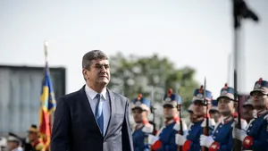 Oprea: Pompierii îşi asumă riscuri în misiuni, care nu înseamnă doar stingerea incendiilor - FOTO