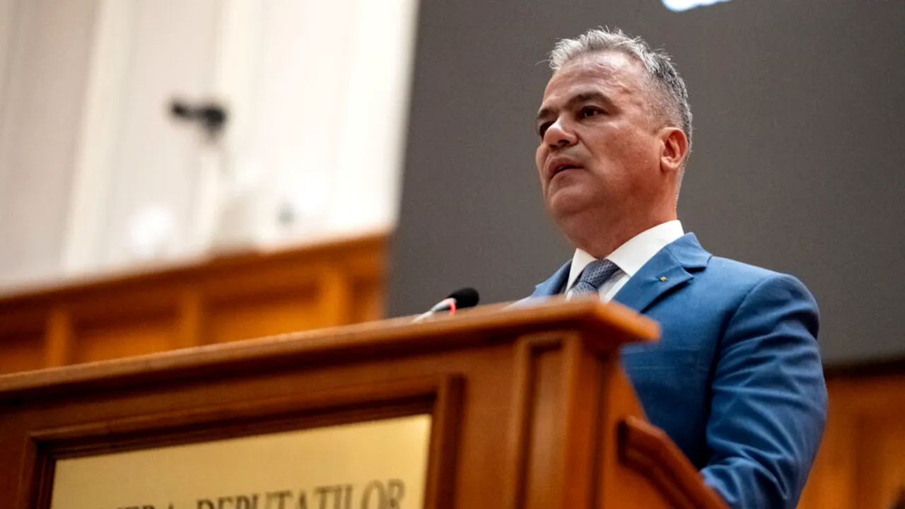 Ce mesaj a primit Adrian Veștea lui chiar în seara în care a pierdut bătălia în Parlament