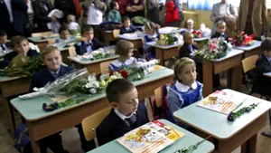 Cadrele didactice merg la deschiderea anului şcolar, dar boicotează discursurile parlamentarilor