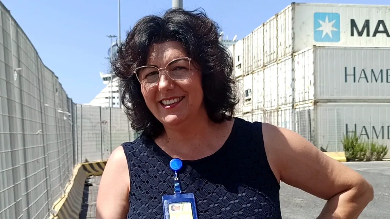 Corina Constantinescu este coordonator de mol în portul Civitavecchia şi are marea în ADN
