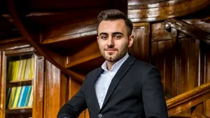 Execuţie sumară la USR PLUS. Erou pentru unii, trădător pentru ceilalţi, Cezar Baciu a deblocat bugetul Iaşiului şi pierde mandatul