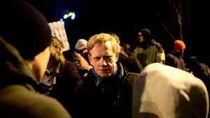 Steven van Groningen, preşedintele Raiffeisen Bank România, îi răspunde lui Liviu Dragnea: Îmi pasă. De aceea am fost în piaţă