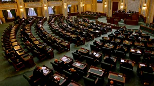 Senatorii şi-au luat o săptămână de vacanţă după Paşti