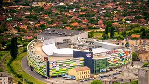 Mall-urile Galleria Arad şi Piatra Neamţ, evaluate la 8 milioane de euro. Investiţiile au cumulat 90 milioane de euro