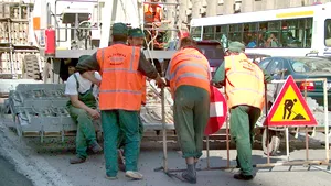 Greva angajaţilor nu a contat: Utilajele Administraţiei Străzilor vor fi închiriate unor firme subordonate Primăriei Capitalei
