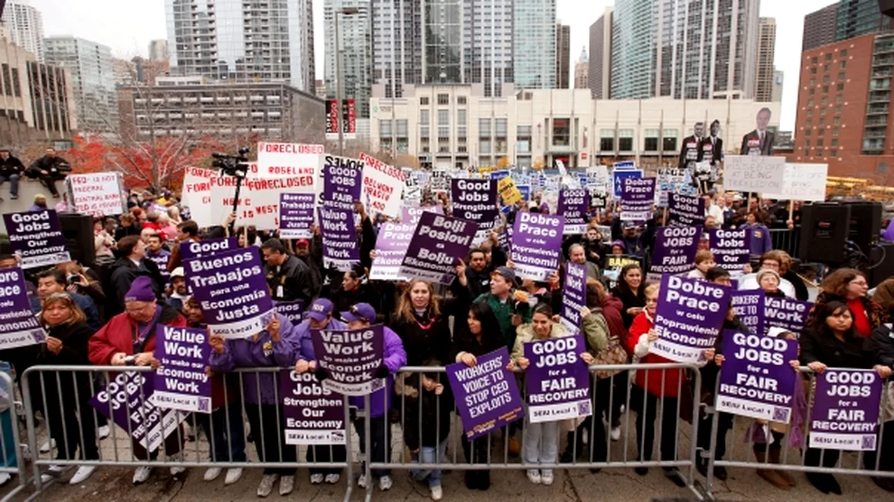 Chicago: Mii de persoane au protestat în timpul unei reuniuni a bancherilor americani