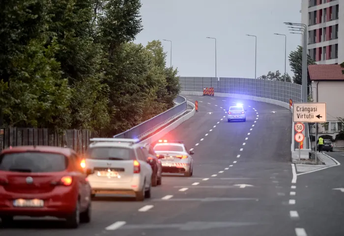 SOCIAL Infotrafic: Se circulă fără probleme, în condiții de ploaie