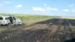 Galaţi: Un autoturism a ars complet iar flăcările s-au extins pe două hectare de vegetaţie