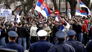 Banja Luka: Peste 10.000 de sârbi bosniaci au manifestat pentru independenţă