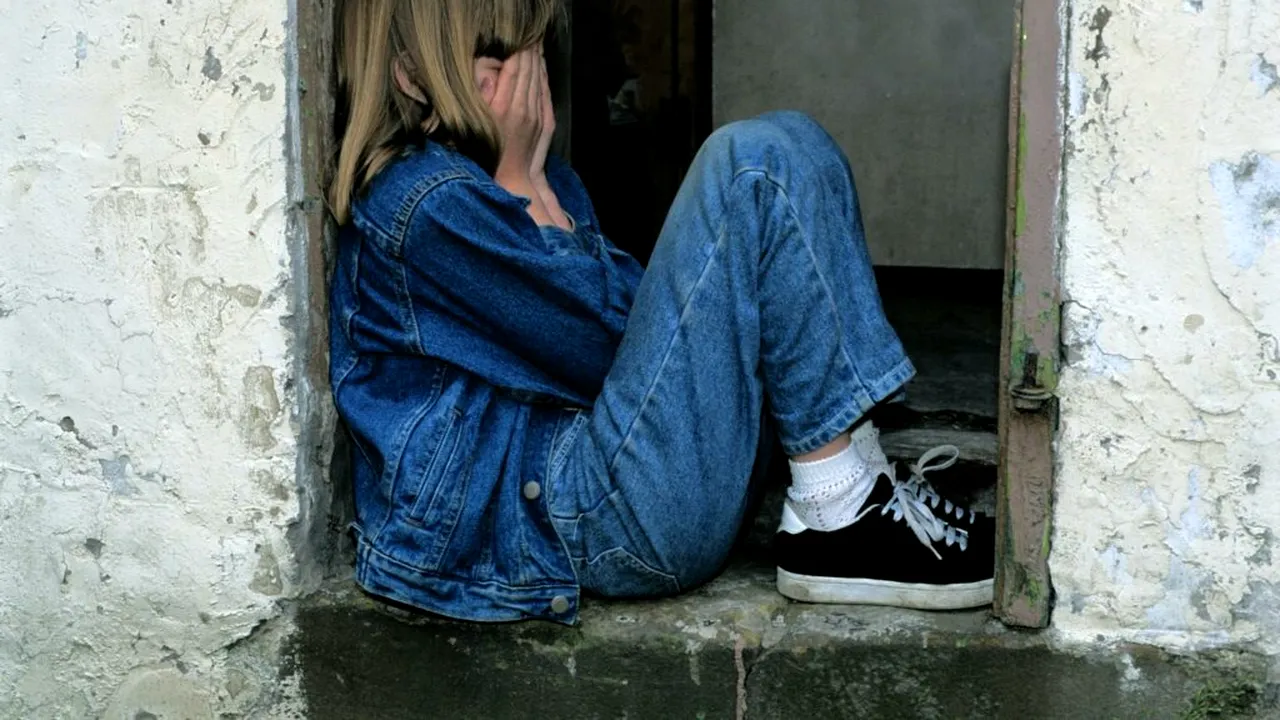Studiu: Unul din cinci adulți din Marea Britanie a fost abuzat verbal în mod repetat în copilărie