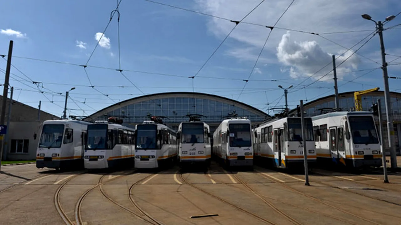 Angajaţii RATB au încheiat protestul şi au promis că ies joi seară pe trasee
