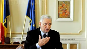 Ilie Sârbu: Monica Macovei trăieşte într-o altă lume, interesantă, din care e greu să-ţi revii