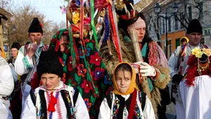 Tradiţii de Crăciun: În Bistriţa-Năsăud, se merge la colindat cu Turca, Steaua, Viflaimul, Irozii şi Belciugarii -GALERIE FOTO