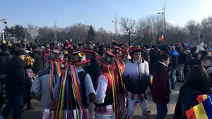 Desfăşurare armată impresionantă de Ziua Naţională în toată ţara, la 98 de ani la Marea Unire