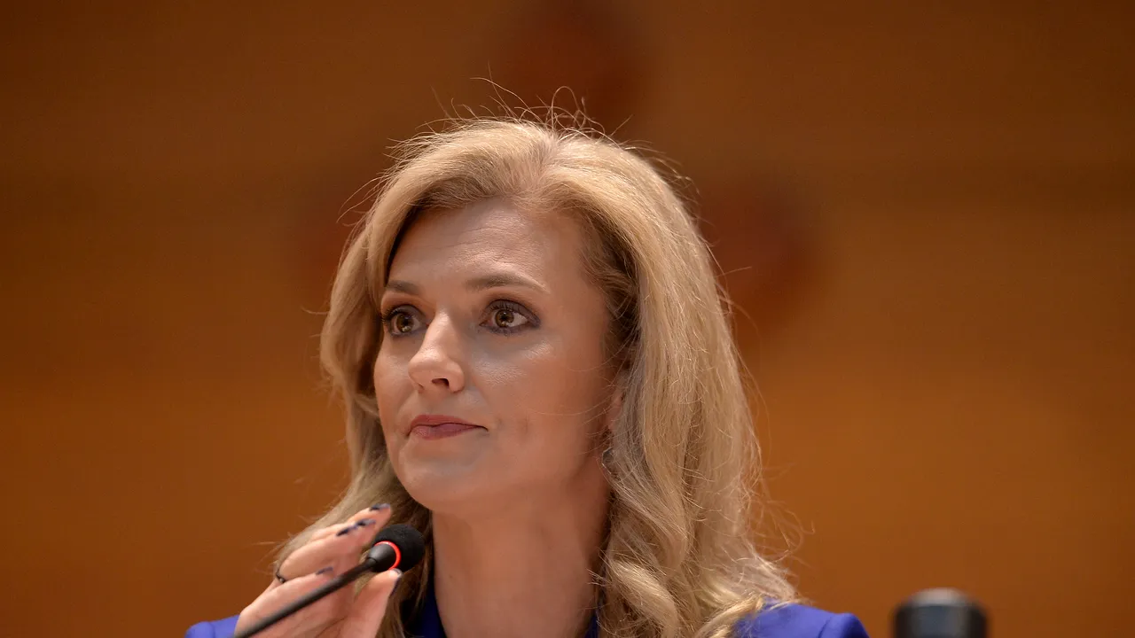 În ziua în care peste 150.000 de profesori sunt în grevă - Senatul votează legile Educaţiei. Gorghiu: România Educată devine realitate