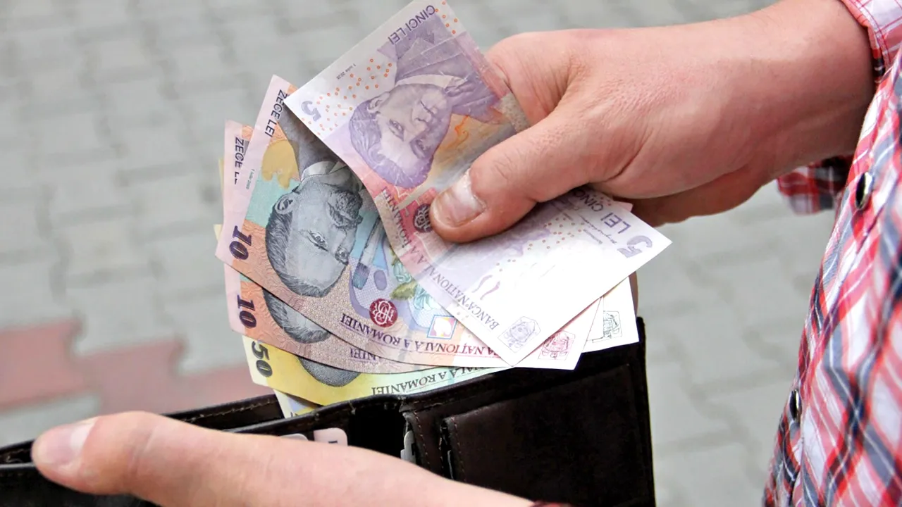Eurobarometru: 4 din 10 români cred că situaţia lor economică va stagna 