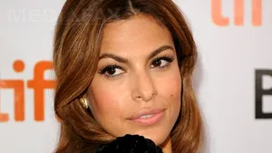 Eva Mendes: Angelina Jolie a făcut ca filantropia să devină o activitate cool