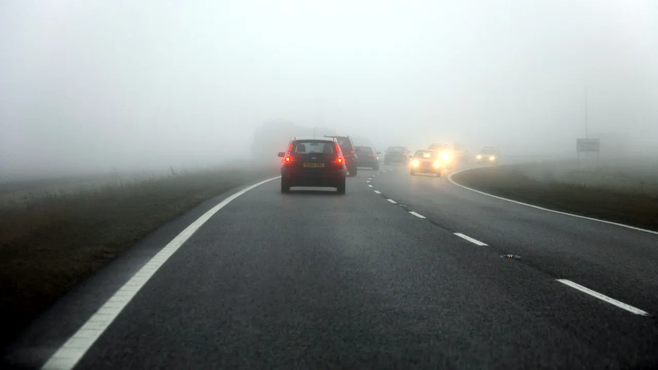 METEO Cod galben de ceaţă, duminică dimineaţa, în două judeţe din ţară