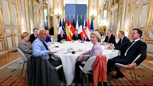 Franţa vrea o a doua reuniune pe tema Ucrainei. România este, de această dată, printre invitaţi